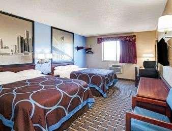 Super 8 By Wyndham Roseville/Detroit Area Camera foto